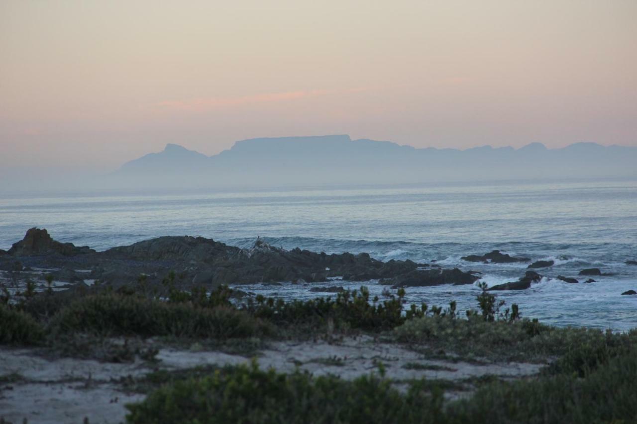 Pearl Bay Beach Home Yzerfontein Exterior foto