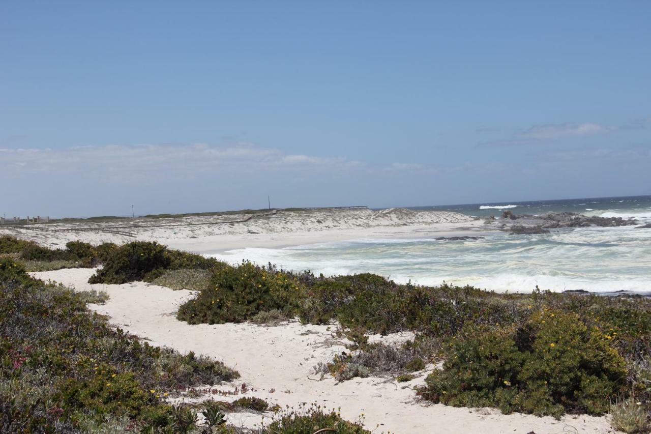 Pearl Bay Beach Home Yzerfontein Exterior foto