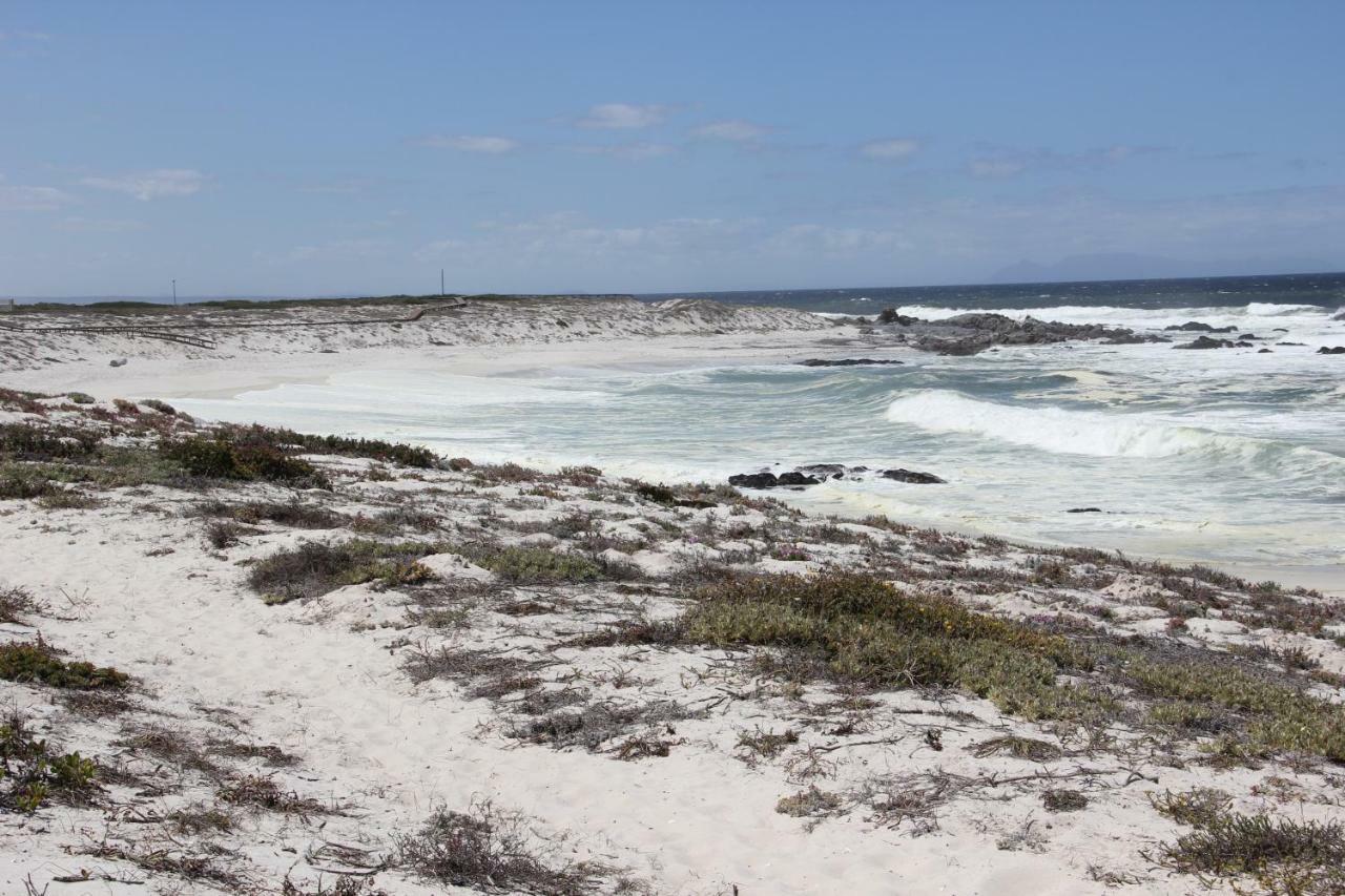 Pearl Bay Beach Home Yzerfontein Exterior foto