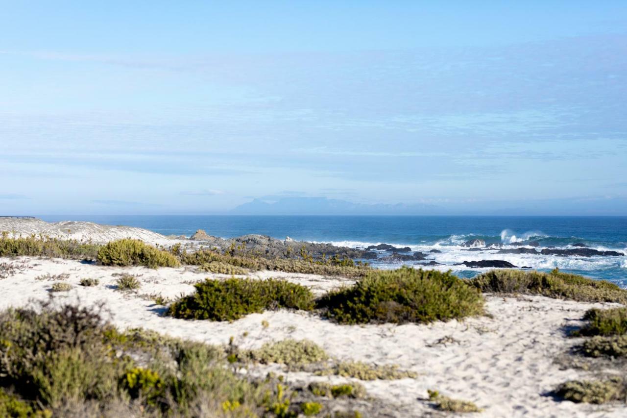 Pearl Bay Beach Home Yzerfontein Exterior foto